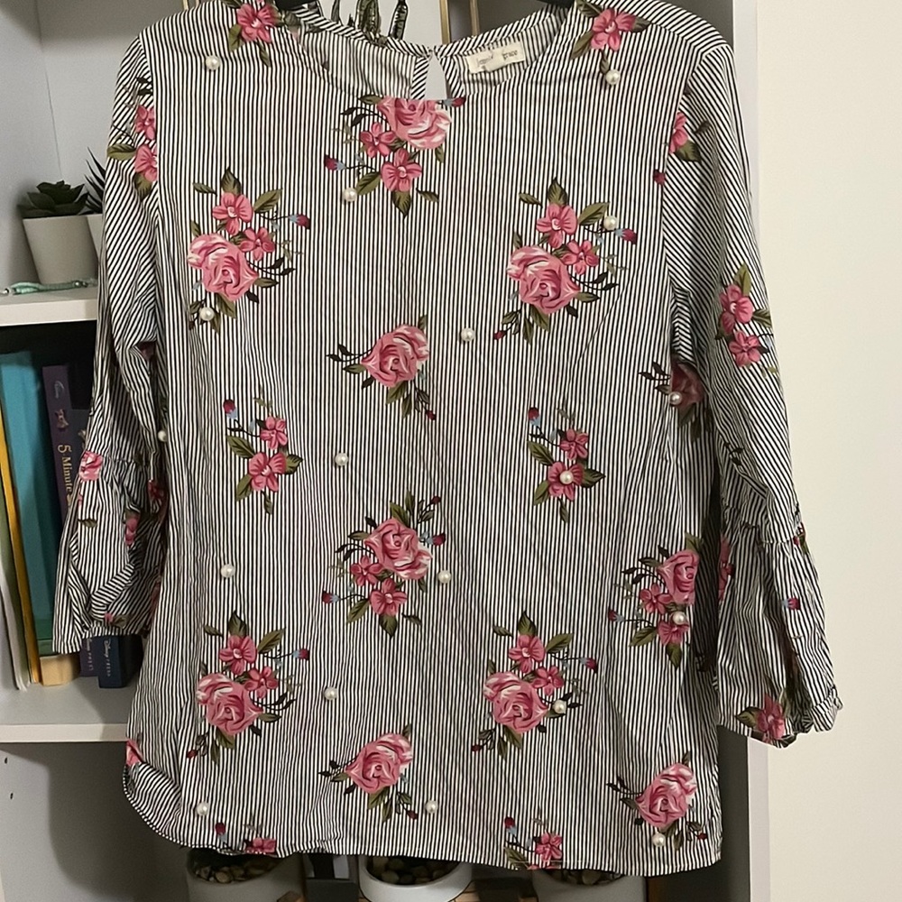 Long sleeve pearl & floral blouse